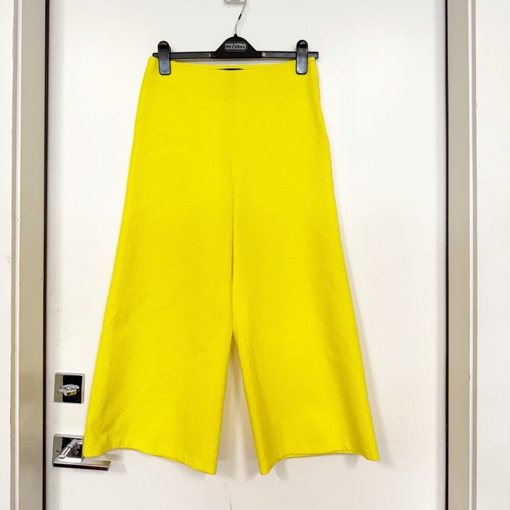 Smythe Seersucker Wide-Leg Gaucho Pants Neon Yellow - Picture 3 of 5